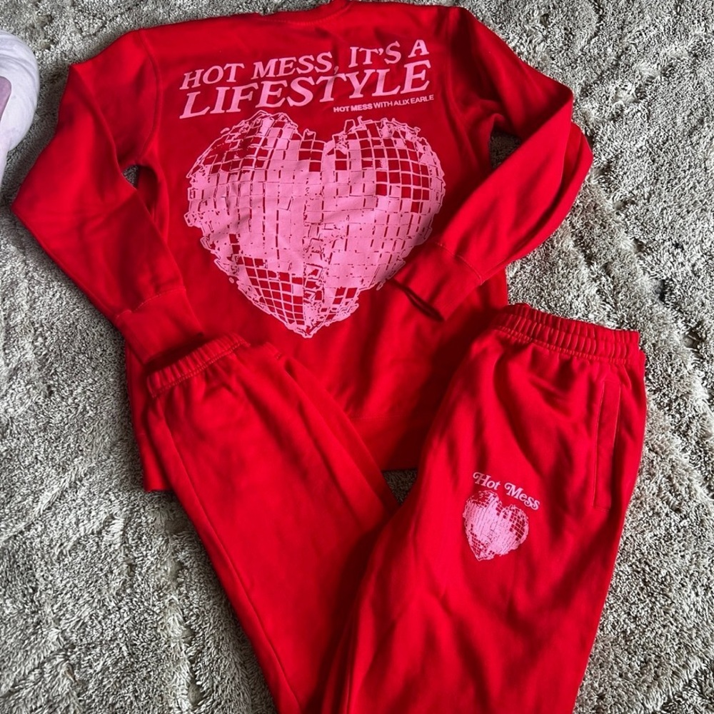 HOT MESS ALIX EARLE MEECH CREWNECK AND SWEATPANTS